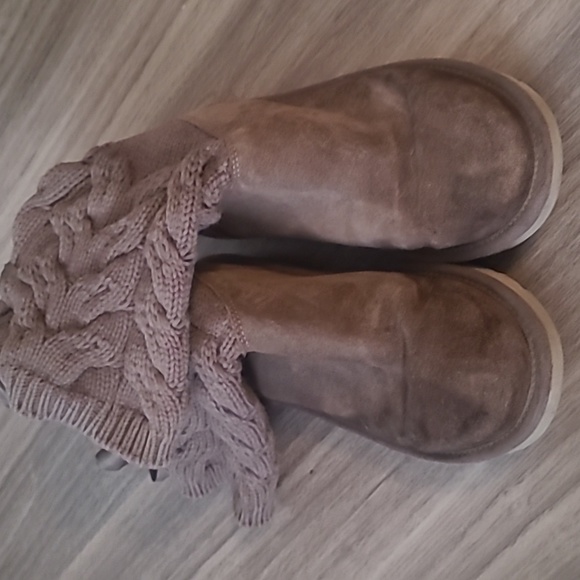 UGG Grey lace ups - Picture 4 of 4